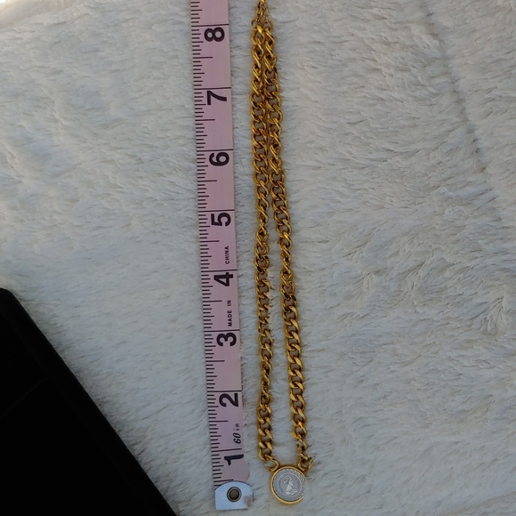 Queen Elizabeth 18K Gold Plated Coin Pendant with 16 Inch Chain - Picture 14 of 14